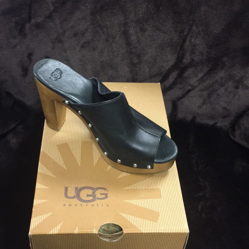 Ugh Australia Black Skyler Mules/Slides